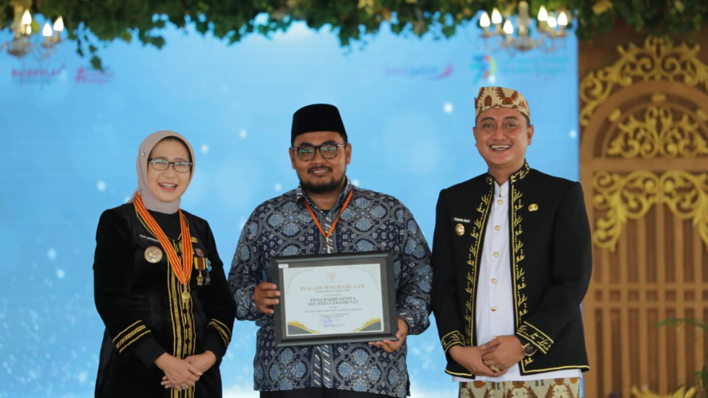 Bahrusysyifa Hadiri Resepsi Harjalu ke-770, Terima Penghargaan sebagai Eco Pesantren