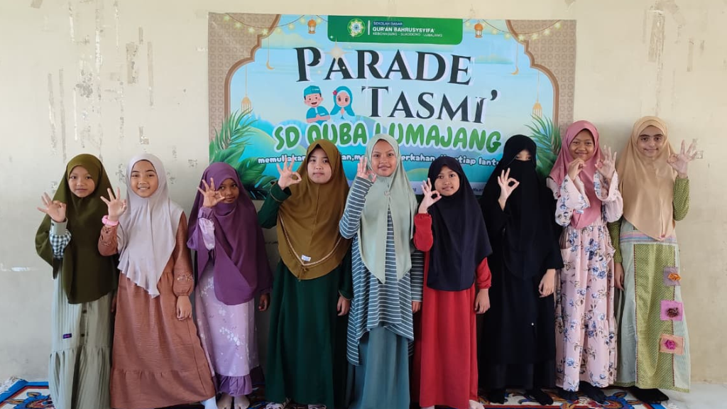 Parade Tasmi' 2-3 dan 6 juz santri SD Quba